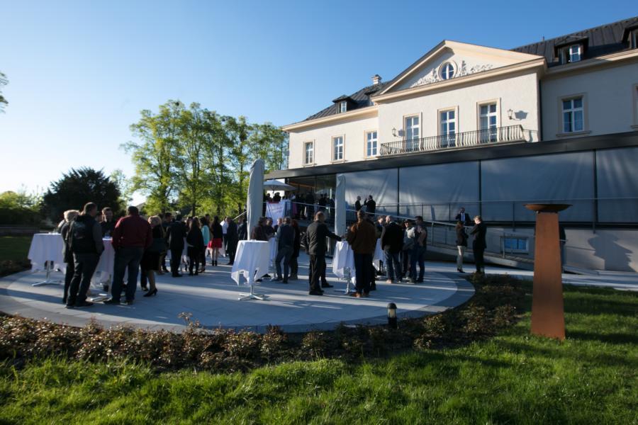Terrasse des Kavalierhaus Klessheim mit den Award-Teilnehmer