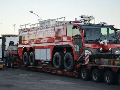Specialty transport of airport fire trucks